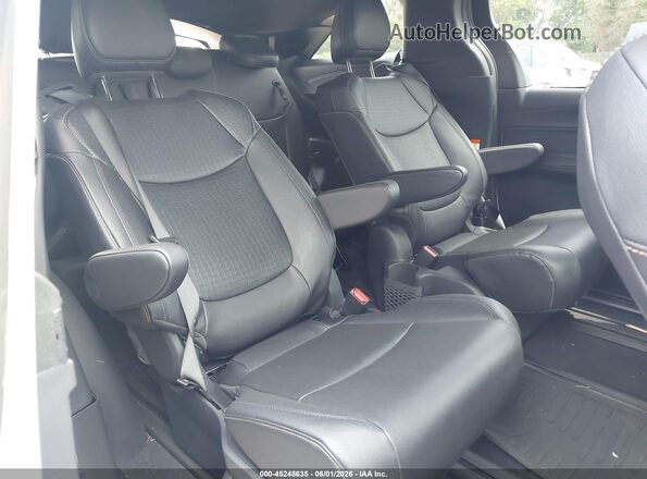 5TDCSKFC8SS201682 2025 TOYOTA SIENNA Gray Widok naklejki z numerem VIN