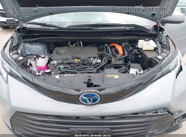 5TDCSKFC8SS222399 2025 TOYOTA SIENNA Gray უკანა ხედი