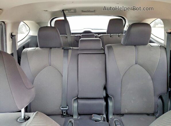 5TDCZRAH1MS084361 2021 TOYOTA HIGHLANDER Gray Widok tylnych siedzeń