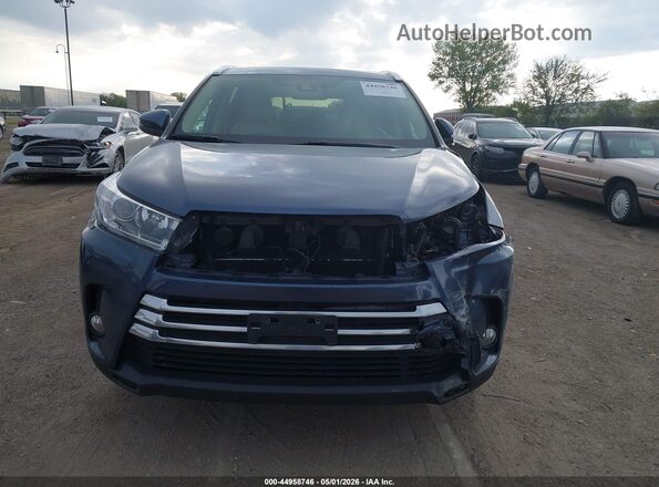 5TDDGRFH2JS037922 2018 TOYOTA LIMITED Blue 