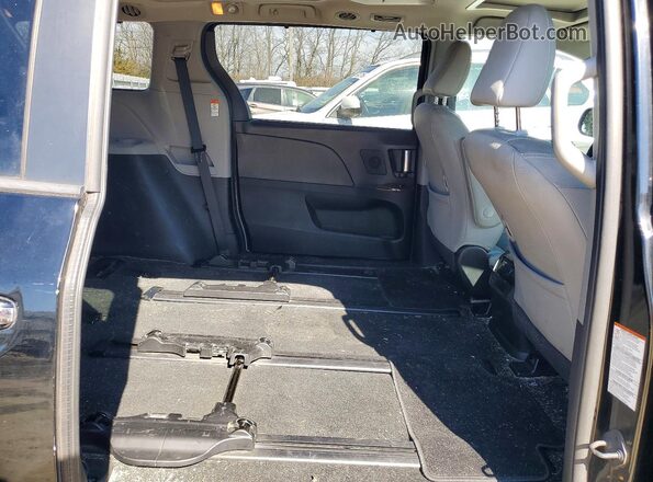 5TDDK3DC4GS129156 2016 TOYOTA SIENNA Black Rear interior view