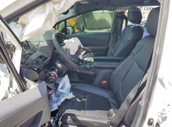 5TDDRKEC8PS167932 2023 TOYOTA SIENNA Белый Вид салона спереди
