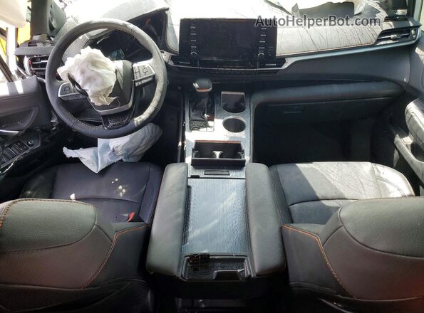 5TDDRKEC8PS167932 2023 TOYOTA SIENNA Белый Вид панели приборов