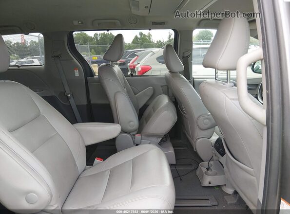 5TDDZ3DCXLS239764 2020 TOYOTA SIENNA Gray VIN sticker view
