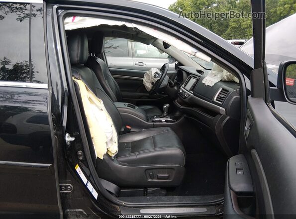 5TDDZRFH0HS447686 2017 TOYOTA HIGHLANDER Black წინა სალონის ხედი