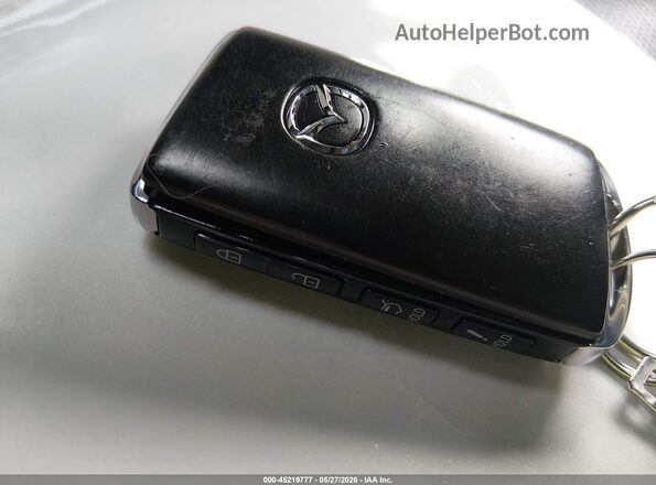 5TDDZRFH0HS447686 2017 TOYOTA HIGHLANDER Black წინა პანელის ხედი