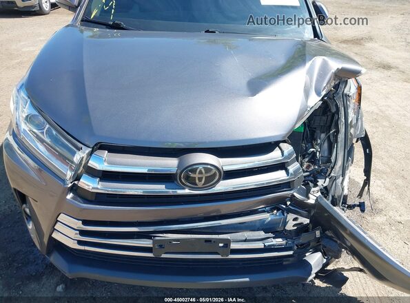 5TDDZRFH1JS877040 2018 TOYOTA LIMITED Gray უკანა ხედი