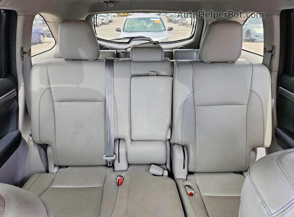 5TDDZRFH2JS870498 2018 TOYOTA HIGHLANDER Blue Widok tylnych siedzeń