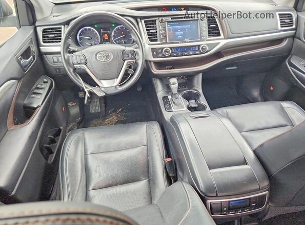5TDDZRFH3JS873832 2018 TOYOTA HIGHLANDER White Вид панелі приладів