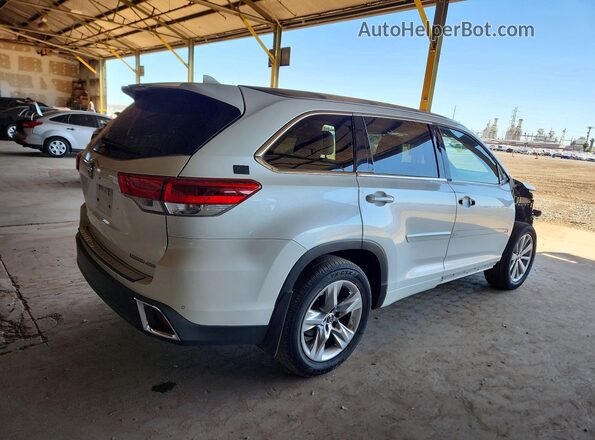 5TDDZRFH5HS447571 2017 TOYOTA HIGHLANDER White 