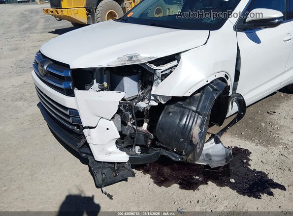 5TDDZRFH5JS861228 2018 TOYOTA LIMITED White 