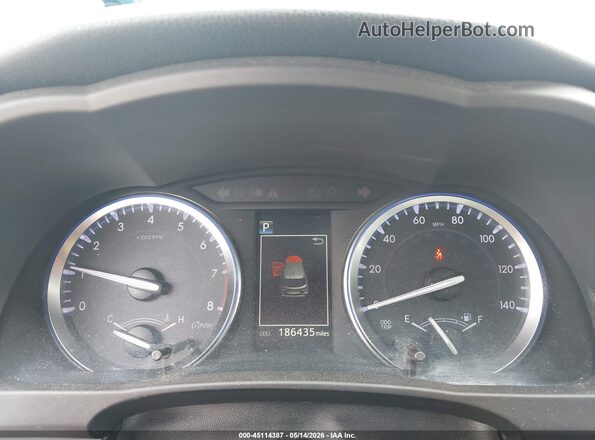 5TDDZRFH8HS391738 2017 TOYOTA HIGHLANDER Silver Vista de los asientos traseros