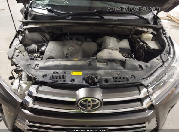 5TDDZRFH8HS411907 2017 TOYOTA HIGHLANDER Gray უკანა ხედი