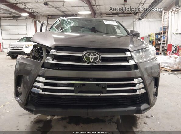 5TDDZRFH8HS411907 2017 TOYOTA HIGHLANDER Gray უკანა სალონის ხედი
