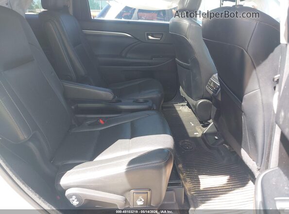 5TDDZRFH8JS870912 2018 TOYOTA HIGHLANDER White VIN კოდის სტიკერის ხედი