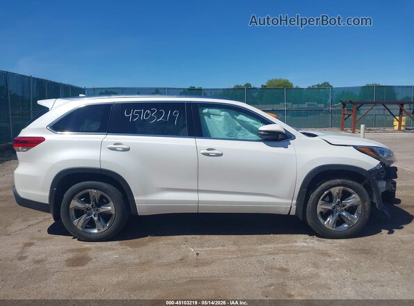 5TDDZRFH8JS870912 2018 TOYOTA HIGHLANDER White უკანა სალონის ხედი