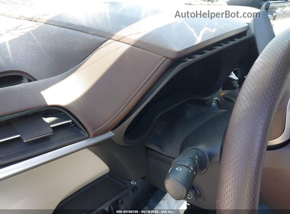 5TDERKEC3RS209317 2024 TOYOTA SIENNA White Vista de los asientos traseros