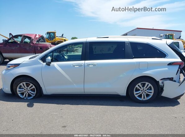 5TDESKFC4PS093688 2023 TOYOTA SIENNA White სალონის 360-გრადუსიანი ხედი