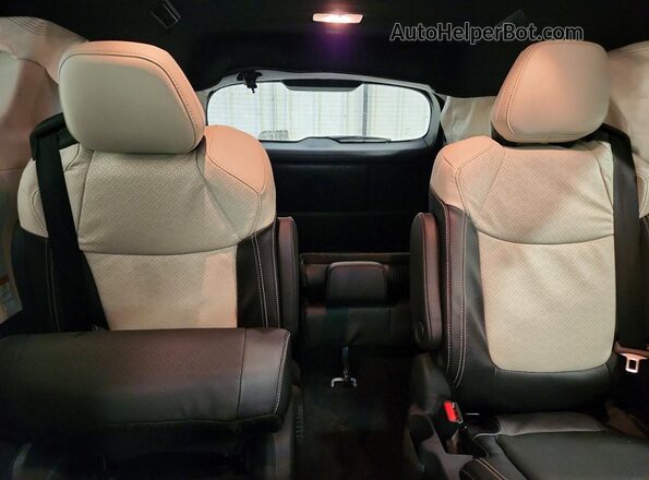 5TDESKFC5TS236853 2026 TOYOTA SIENNA White Вид задніх сидінь