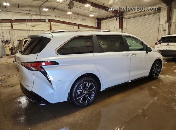 5TDESKFC5TS236853 2026 TOYOTA SIENNA White Задня права чверть