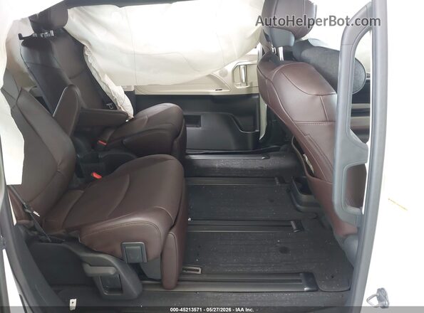 5TDESKFC6RS147379 2024 TOYOTA SIENNA White VIN კოდის სტიკერის ხედი