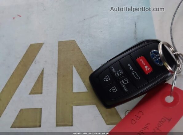 5TDESKFC6RS147379 2024 TOYOTA SIENNA White წინა პანელის ხედი