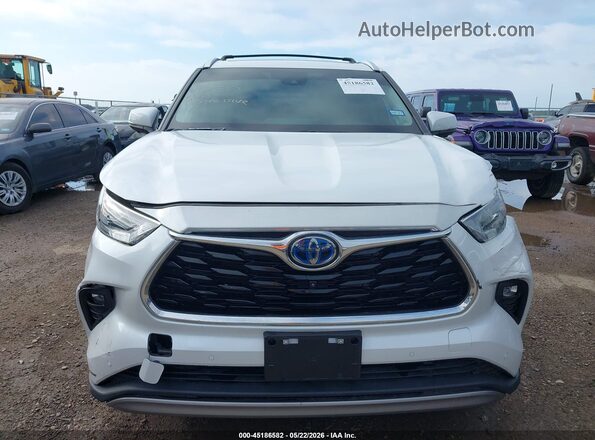 5TDFARAH2PS020399 2023 TOYOTA HIGHLANDER White Вид задньої частини салону