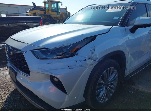 5TDFARAH2PS020399 2023 TOYOTA HIGHLANDER White Вид щитка приладів