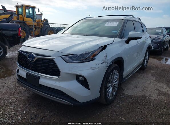 5TDFARAH2PS020399 2023 TOYOTA HIGHLANDER White Передня ліва чверть