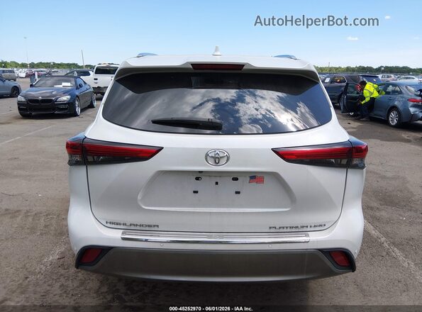 5TDFZRBH3NS231566 2022 TOYOTA HIGHLANDER White 
