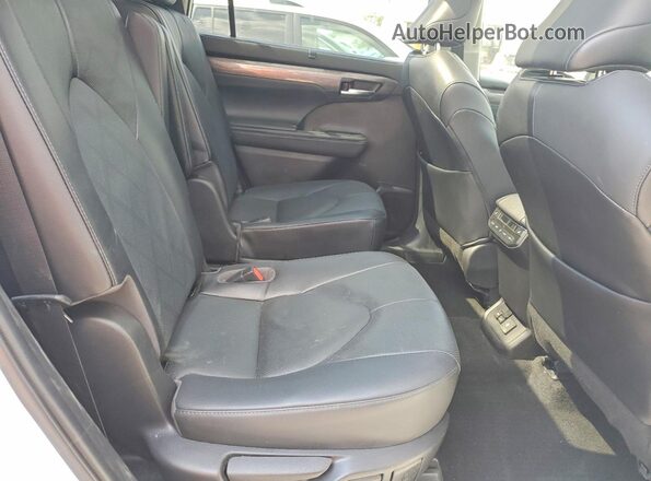 5TDFZRBH5NS214221 2022 TOYOTA HIGHLANDER White Widok wnętrza z tyłu