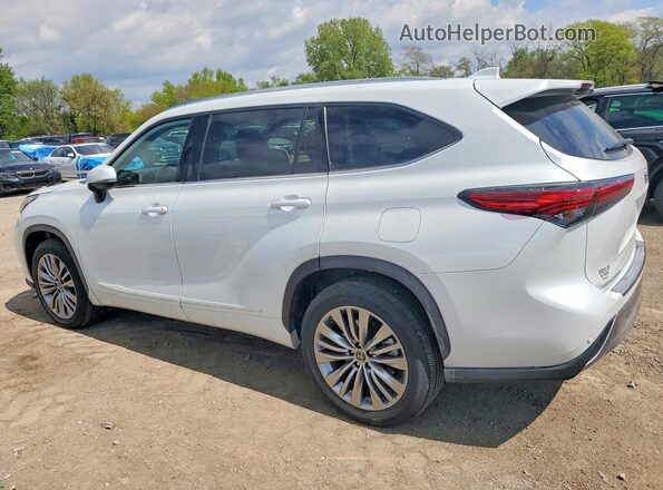 5TDFZRBH5NS214221 2022 TOYOTA HIGHLANDER White Tył lewy