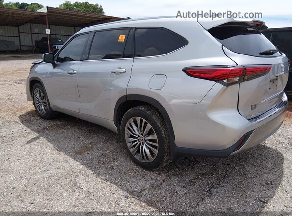5TDFZRBH8MS149542 2021 TOYOTA HIGHLANDER Silver Rear left