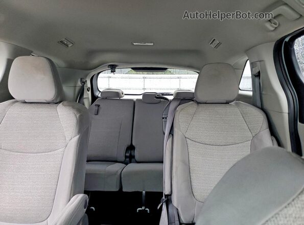 5TDGRKEC9MS013576 2021 TOYOTA SIENNA White Rear seats view