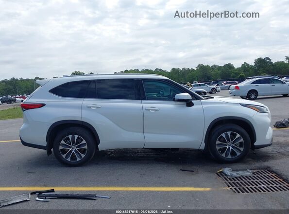 5TDGZRAH2MS075699 2021 TOYOTA HIGHLANDER White Vista interior trasera