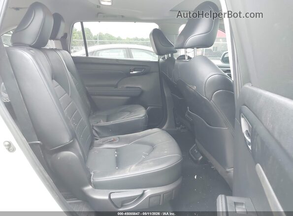 5TDGZRAH2MS079462 2021 TOYOTA LE White Widok naklejki z numerem VIN