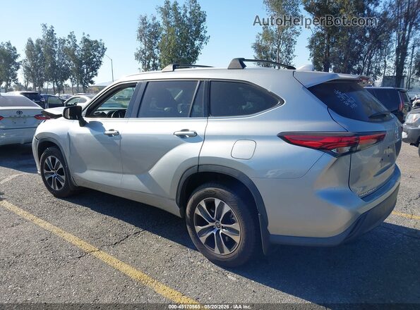 5TDGZRAH2NS090348 2022 TOYOTA HIGHLANDER Silver Trasero izquierdo
