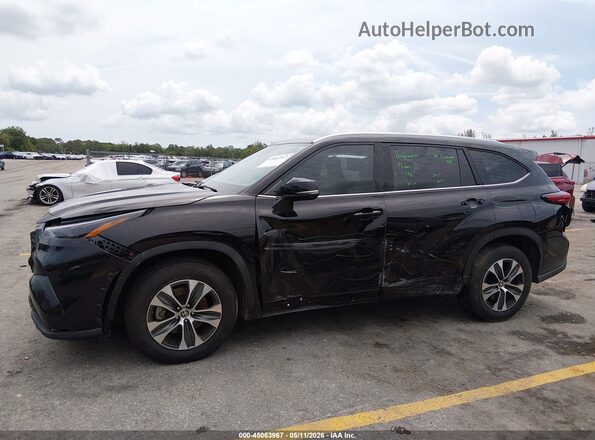 5TDGZRAH4MS048892 2021 TOYOTA LE Black 