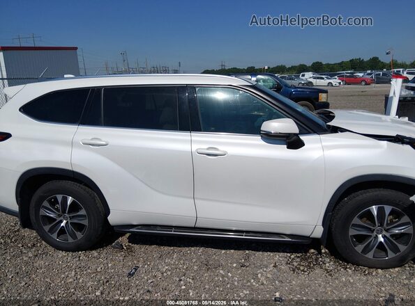 5TDGZRAH9LS017782 2020 TOYOTA HIGHLANDER White 360 interior view