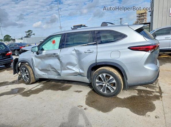 5TDGZRBH1MS074283 2021 TOYOTA HIGHLANDER Silver Rear left