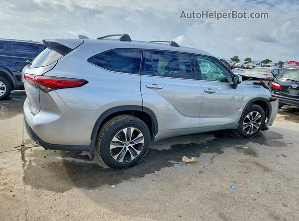 5TDGZRBH1MS074283 2021 TOYOTA HIGHLANDER Silver Rear right
