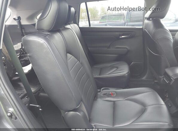 5TDGZRBH2LS050136 2020 TOYOTA LE Gray 