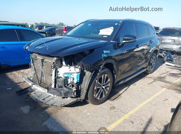 5TDGZRBH2MS139318 2021 TOYOTA HIGHLANDER Черный Передняя левая четверть