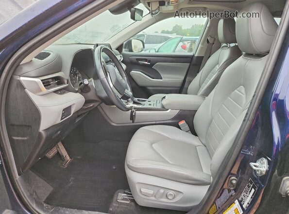 5TDGZRBH2MS557796 2021 TOYOTA HIGHLANDER Синий Вид салона спереди