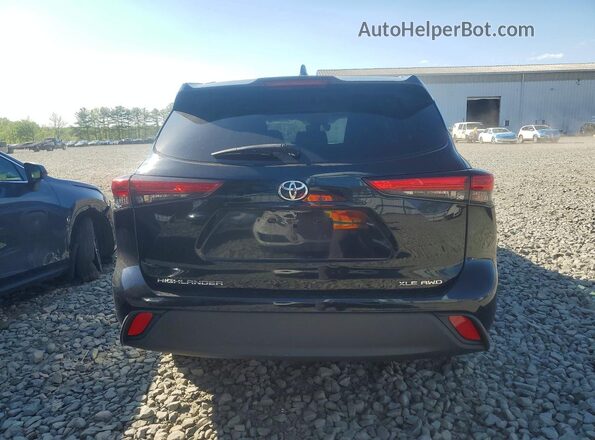 5TDGZRBH5MS063223 2021 TOYOTA HIGHLANDER Black Вид ззаду