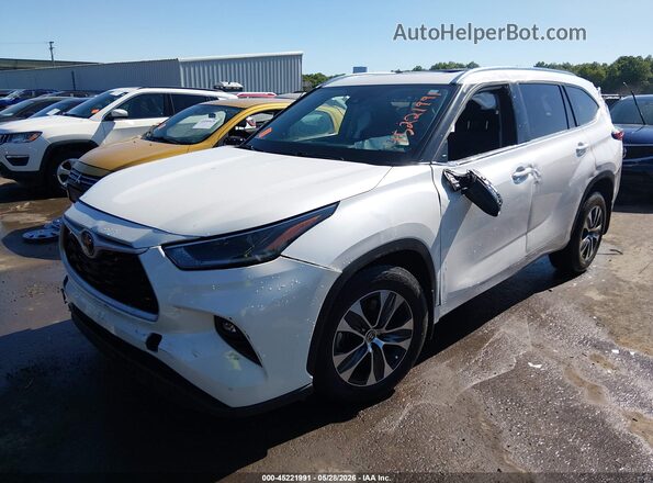5TDGZRBH7MS115547 2021 TOYOTA HIGHLANDER White წინა მარცხენა ხედი სამი მეოთხედიდან