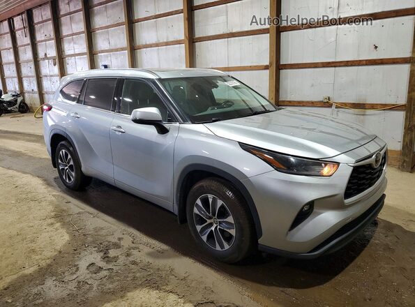 5TDHZRBH7MS088872 2021 TOYOTA HIGHLANDER Silver Առջևի աջ