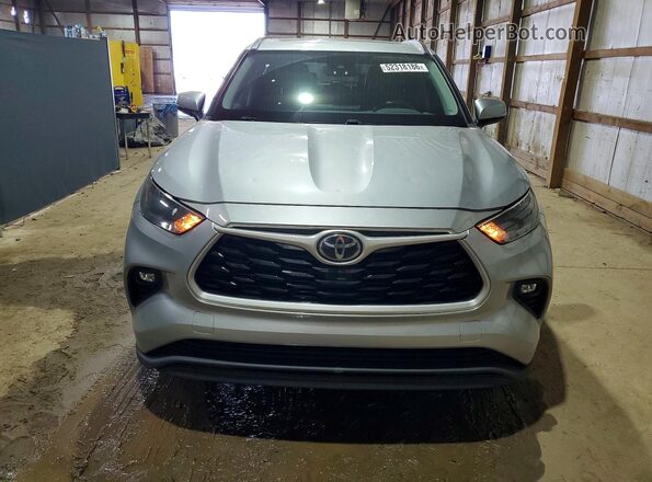 5TDHZRBH7MS088872 2021 TOYOTA HIGHLANDER Silver Դիմացի տեսք