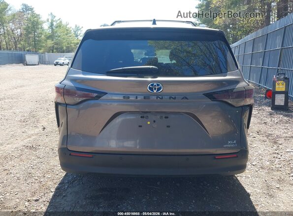 5TDJRKEC0PS173131 2023 TOYOTA LE Gray 