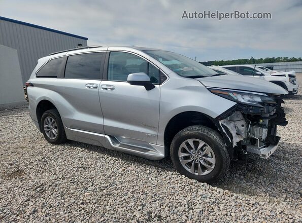 5TDJRKEC6MS039901 2021 TOYOTA SIENNA Silver Передня права чверть
